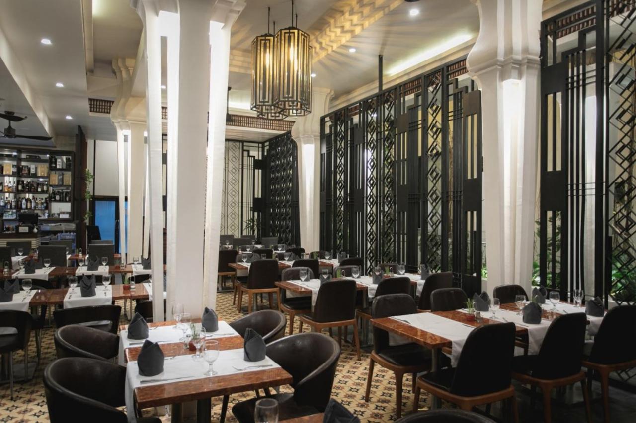 Hotel Hari & 4*
