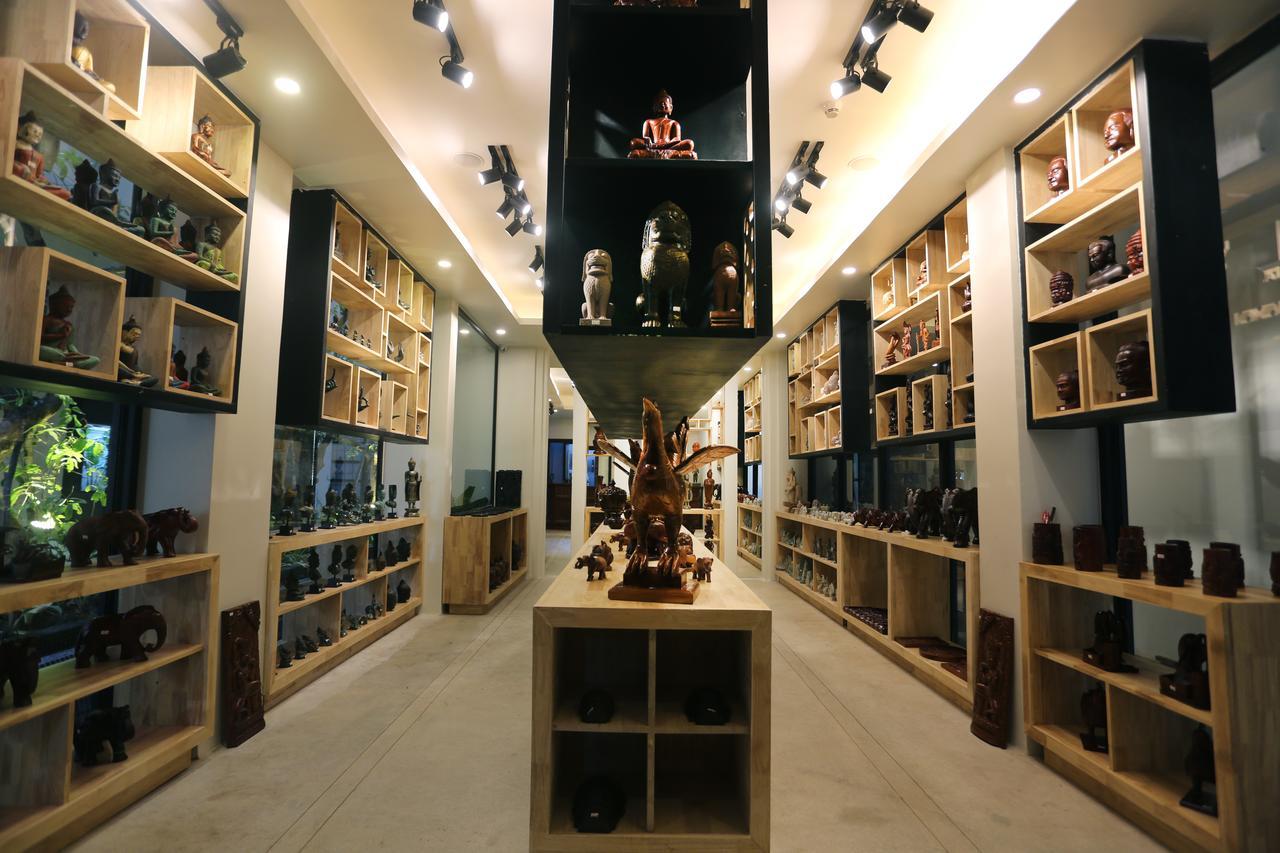Hotel Hari & 4*