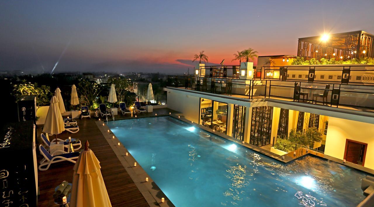 Hari & Hotel 4*